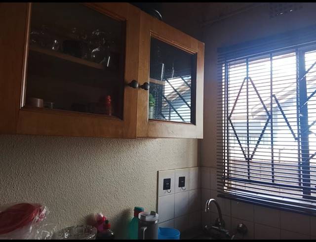 2 BEDROOM HOUSE FOR SALE IN PROTEA GLEN EXT